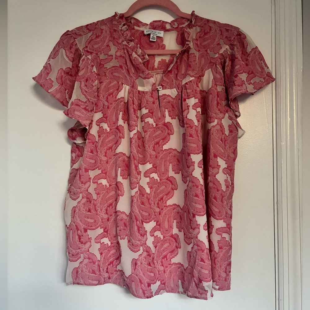 Current Air Rose and Cream Patterned Top